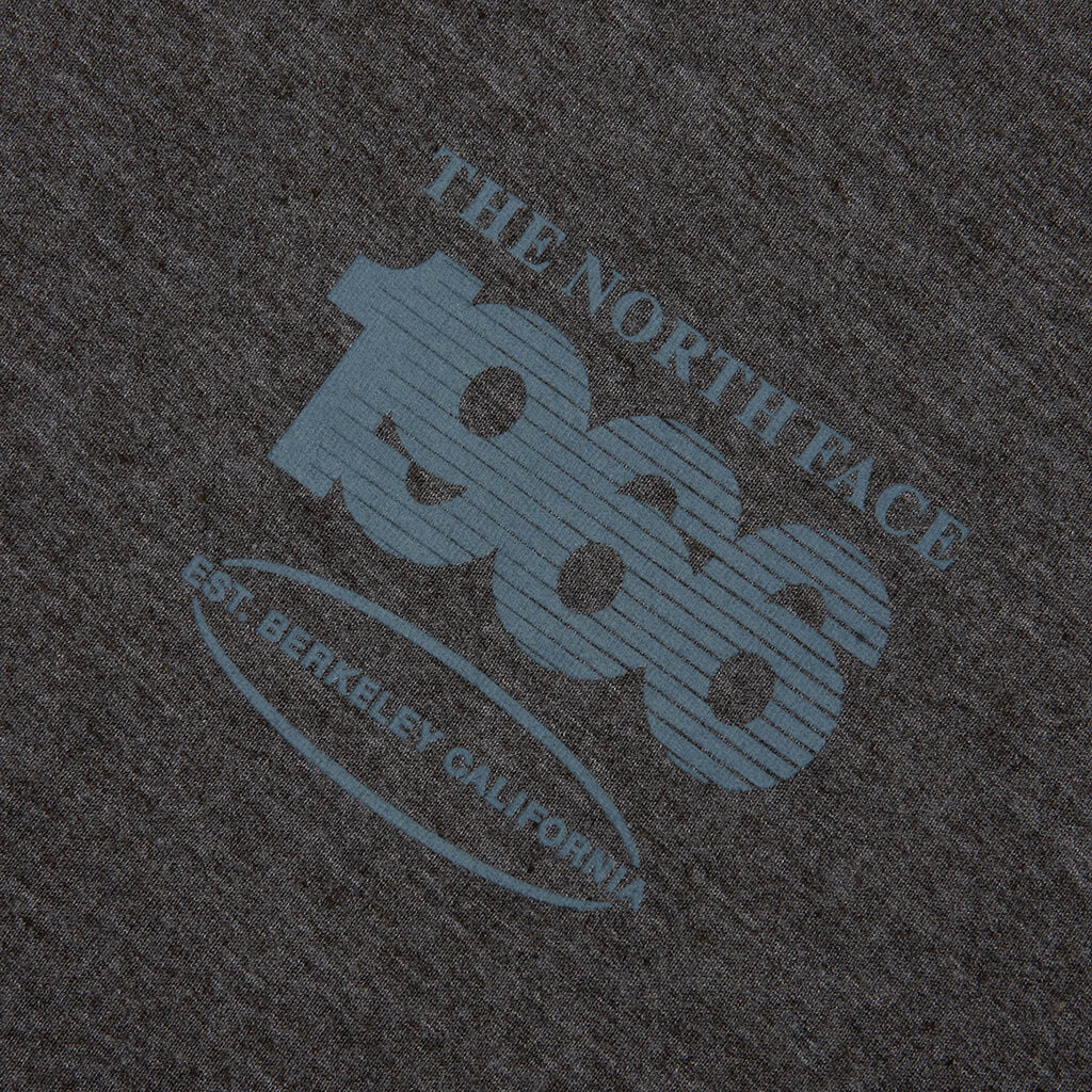 Tri-Blend Logo Play S/S Tee - TNF Black Heather - Image 3