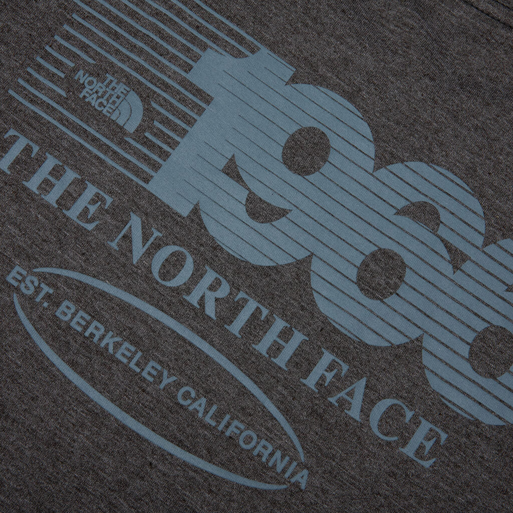 Tri-Blend Logo Play S/S Tee - TNF Black Heather - Image 4